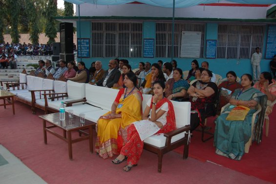 1st image description