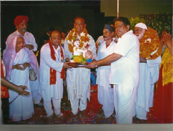 1st image description